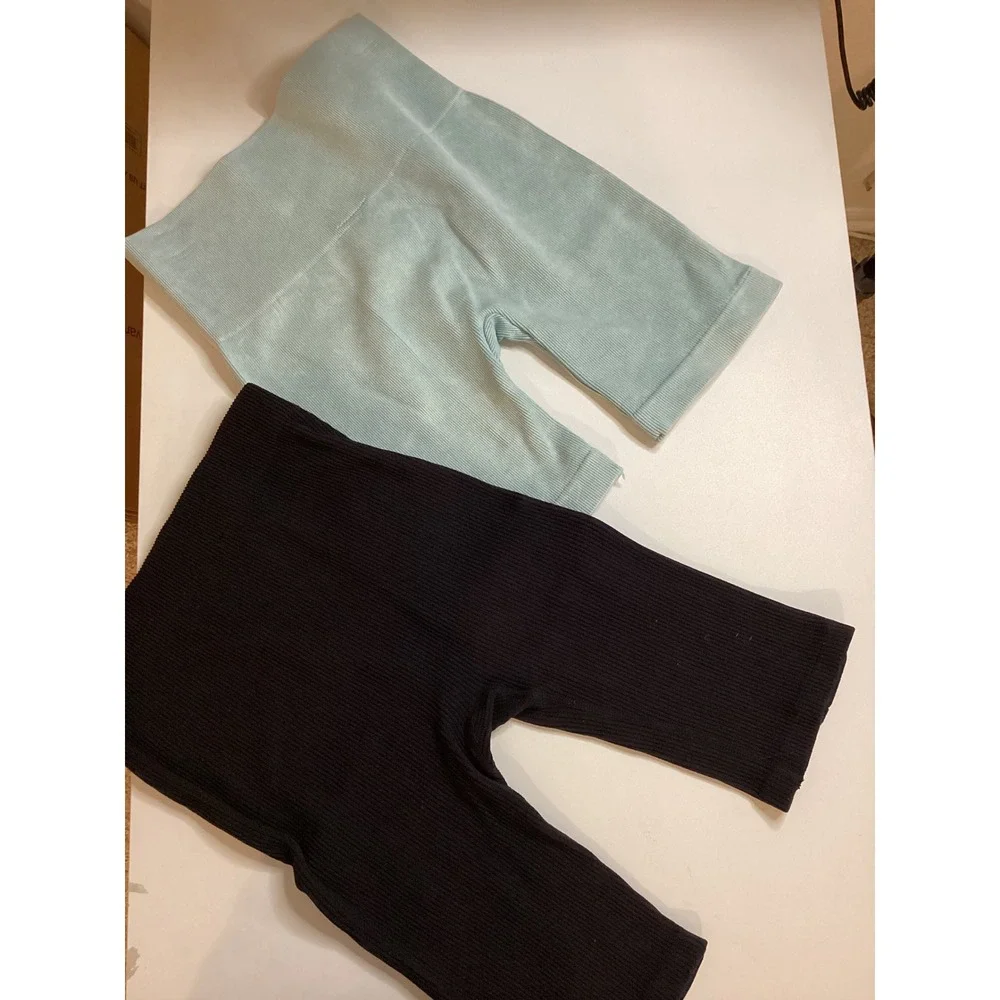 Zara and No Boundaries Ribbed Seamless Biker Shorts Bundle Black Sage Green XS S - Picture 4 of 4